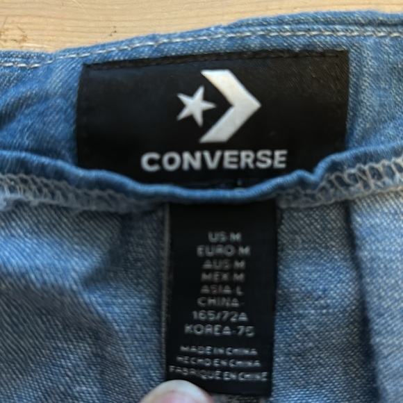 Converse wrap around Jean skirt size medium women's never worn - Picture 5 of 7